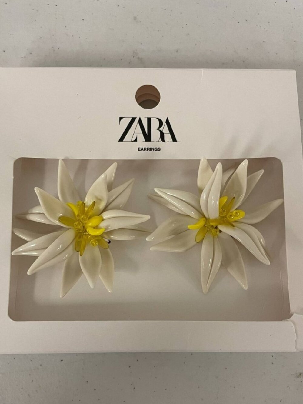 ZARA White Flower Petal Statement Earrings Jewelry